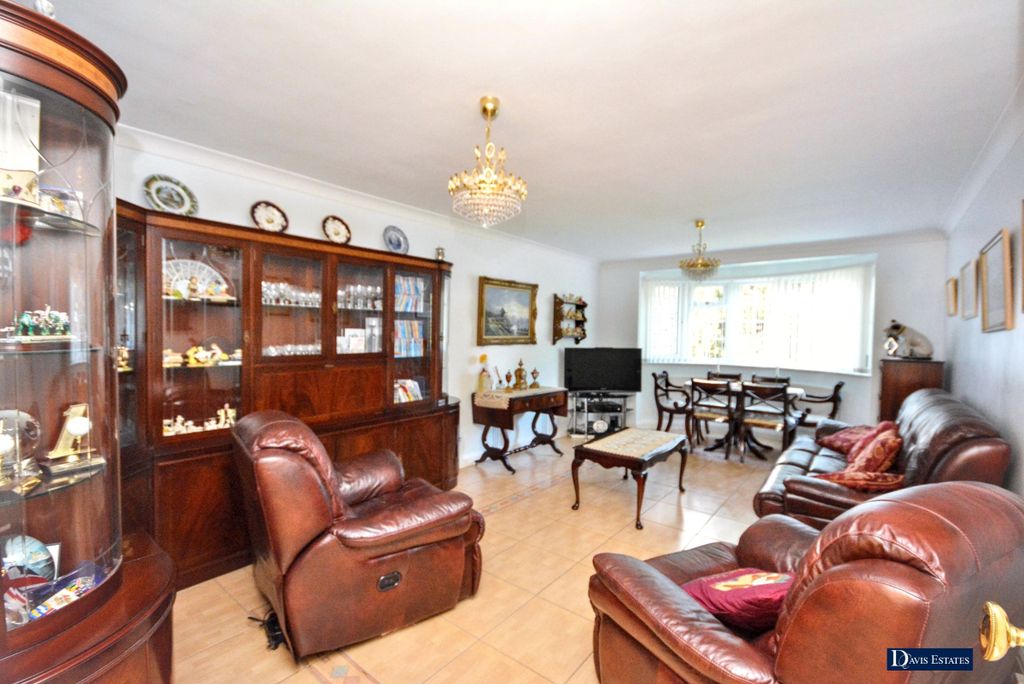 Additional image 2 of 2 bed flat for saleBuckingham Close, Emerson Park, Hornchurch RM11