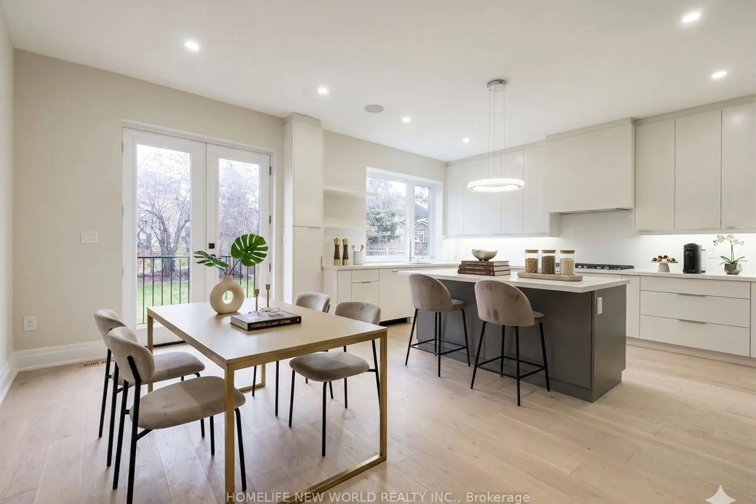 150 Viewmount Avenue photo 2