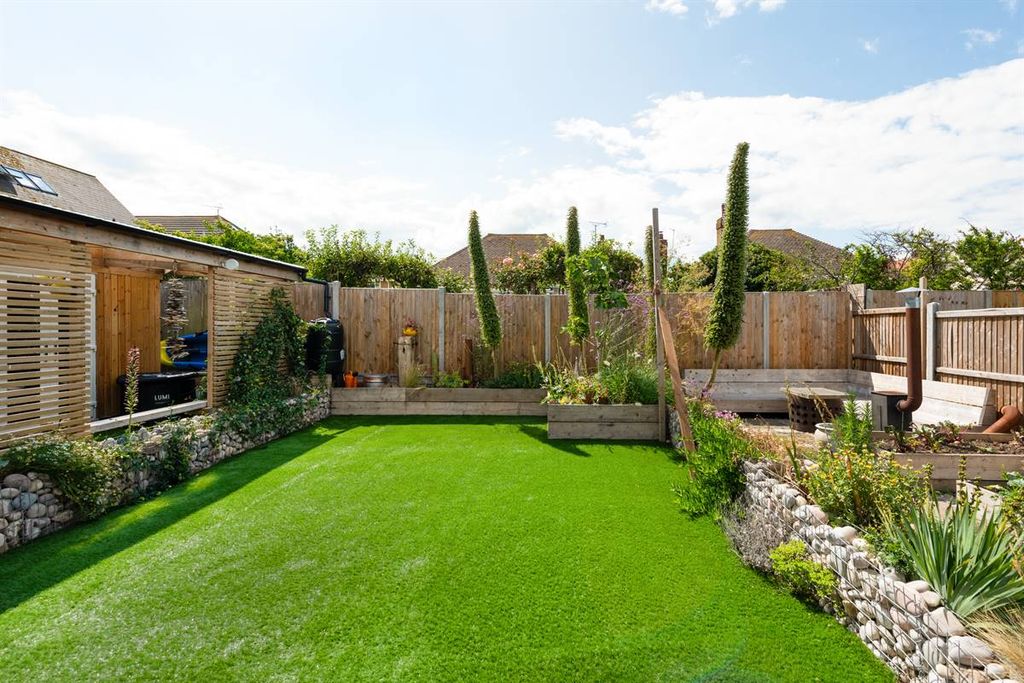 Additional image 25 of 3 bed detached bungalow for saleCentral Avenue, Herne Bay CT6