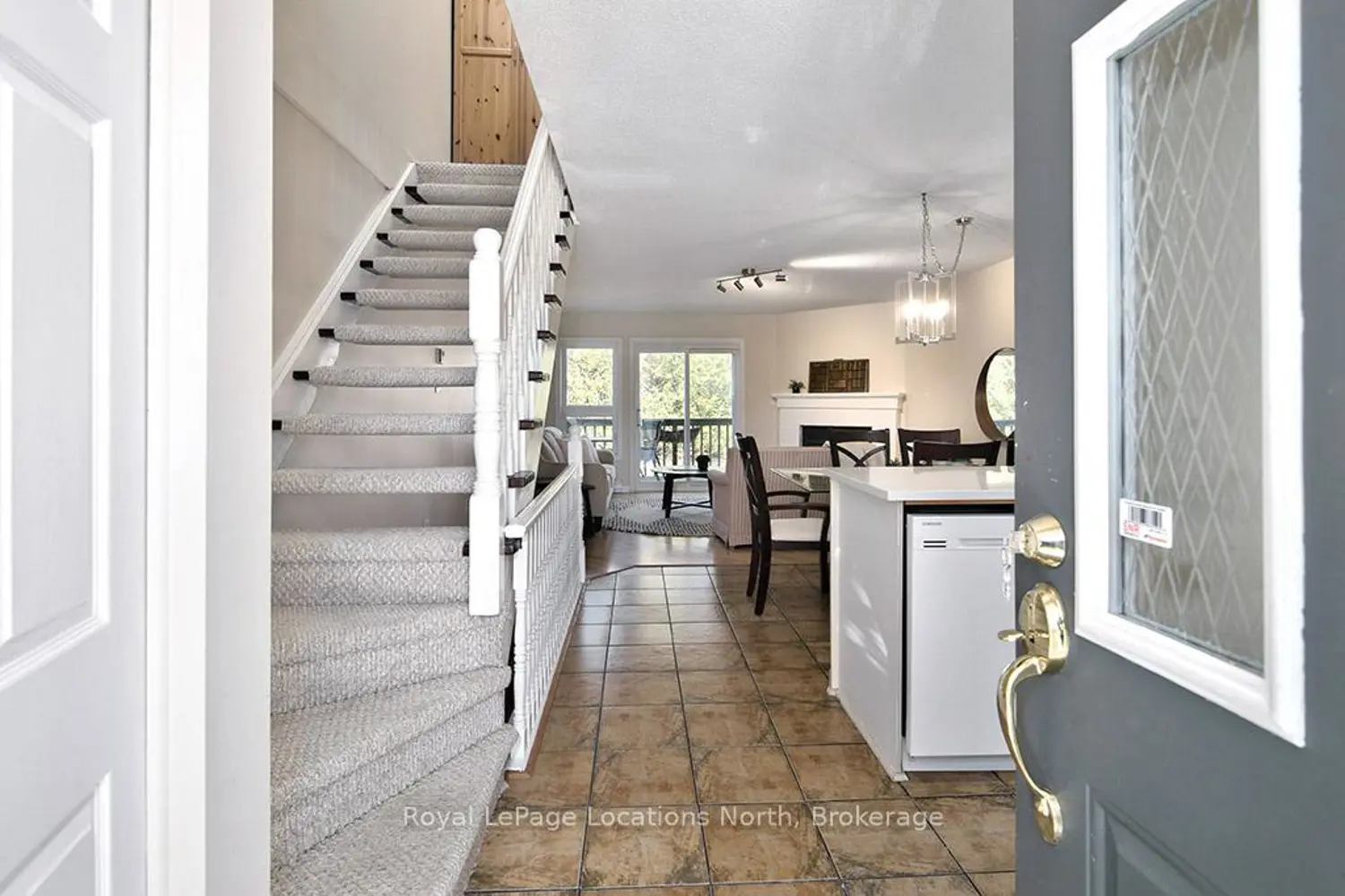 100 Alice Street 52 photo 2