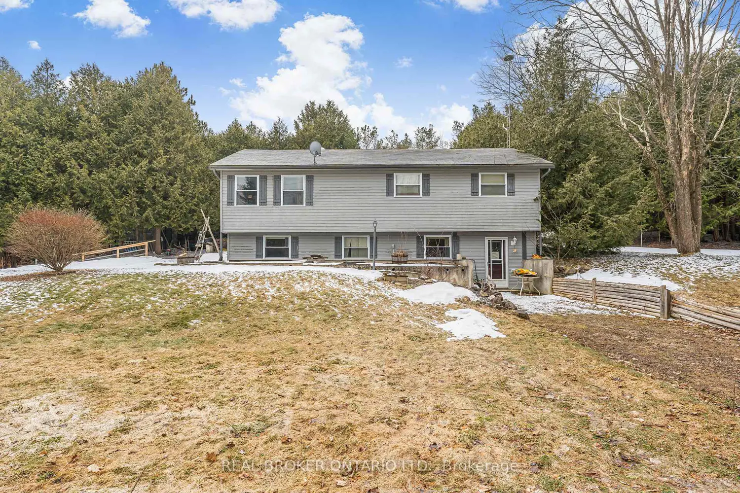 588458 County Rd. 17 Road photo 2