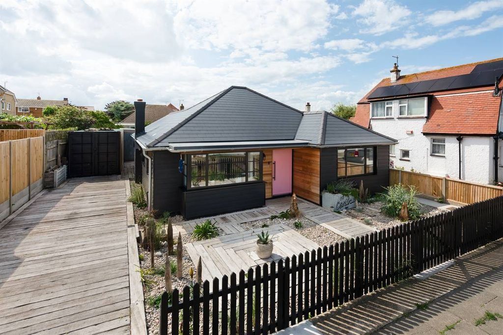 Additional image 32 of 3 bed detached bungalow for saleCentral Avenue, Herne Bay CT6