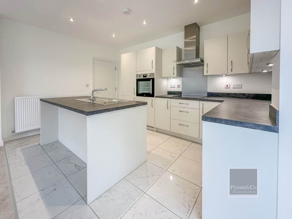 3 bed flat for saleSt Nicholas Place, Sheringham NR26 photo 5
