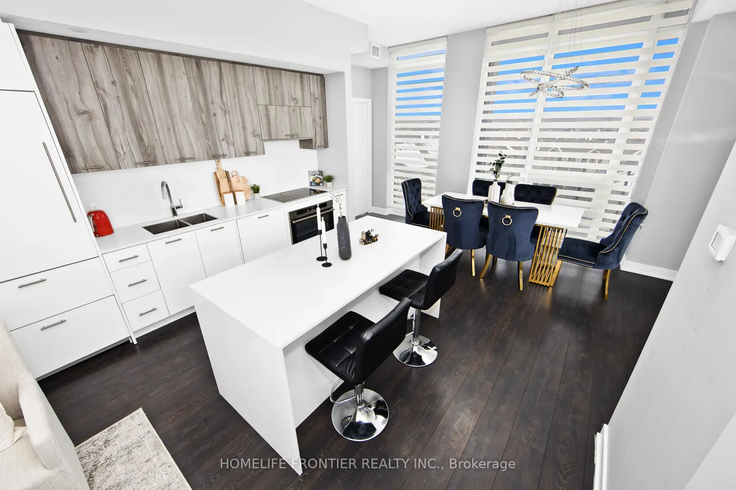 180 Veterans Drive 603 photo 4