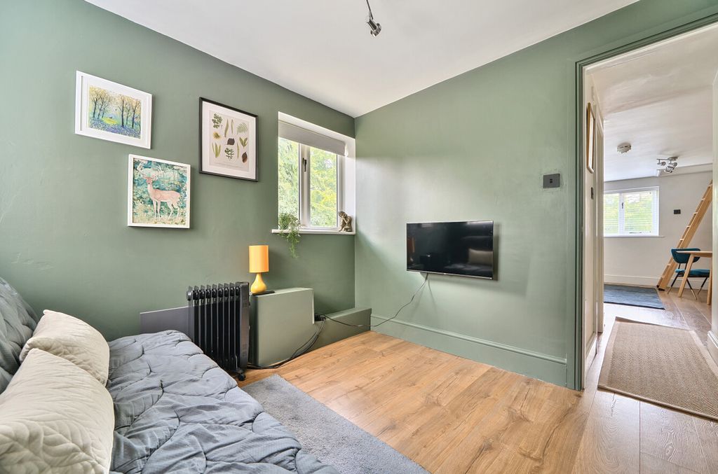 Additional image 7 of 1 bed flat for saleHindhead, Surrey GU26