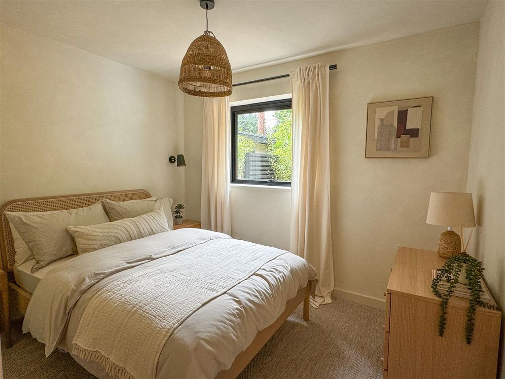 Additional image 20 of 5 bed detached house for saleChurt Road, Hindhead GU26