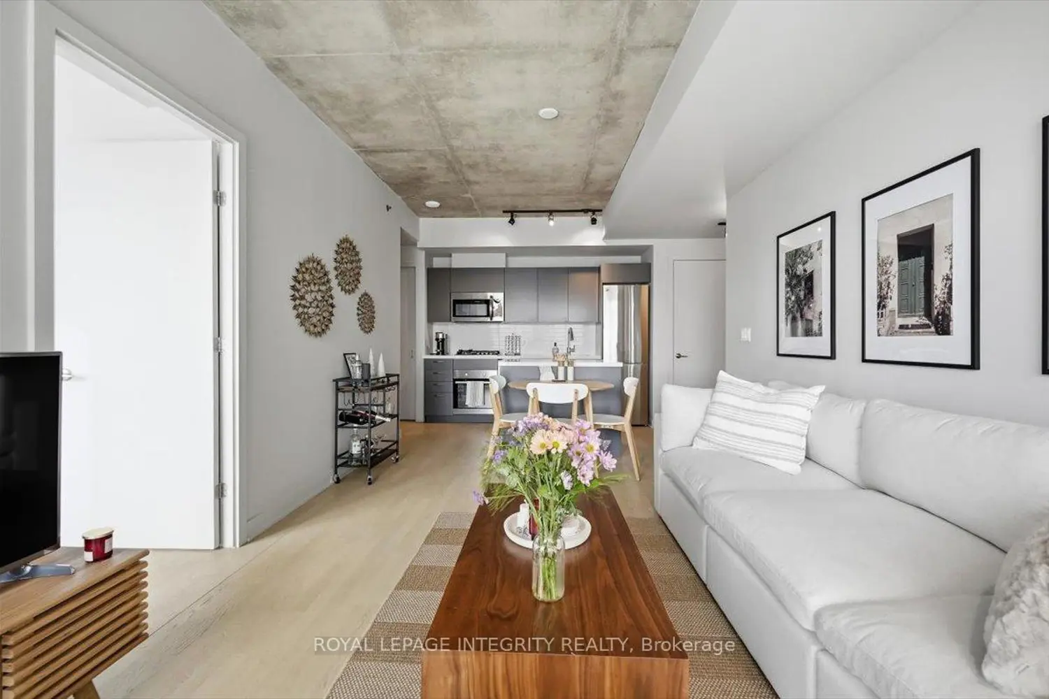 Additional image 11 of 203 Catherine Street 602