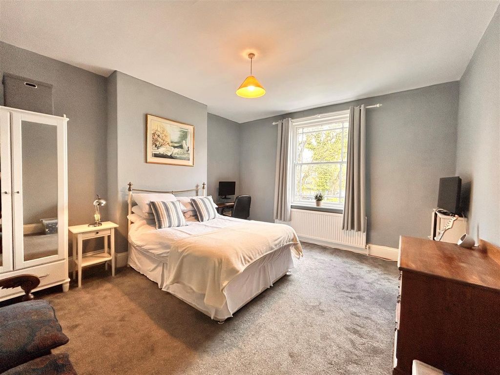 Additional image 19 of 6 bed end terrace house for saleGrandsmere Place, Halifax HX3