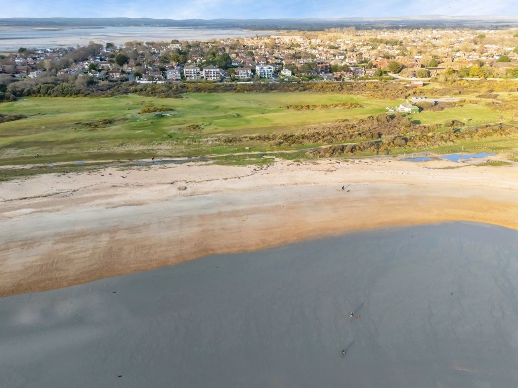 Additional image 4 of 1 bed flat for sale390 Sea Front, Hayling Island PO11