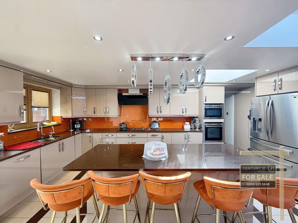 Additional image 6 of 5 bed semi-detached house for saleOxford Avenue, Hayes UB3