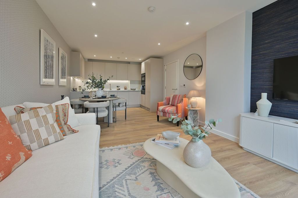 Additional image 7 of 3 bed flat for saleNorthwick Parkside, Harrow HA1