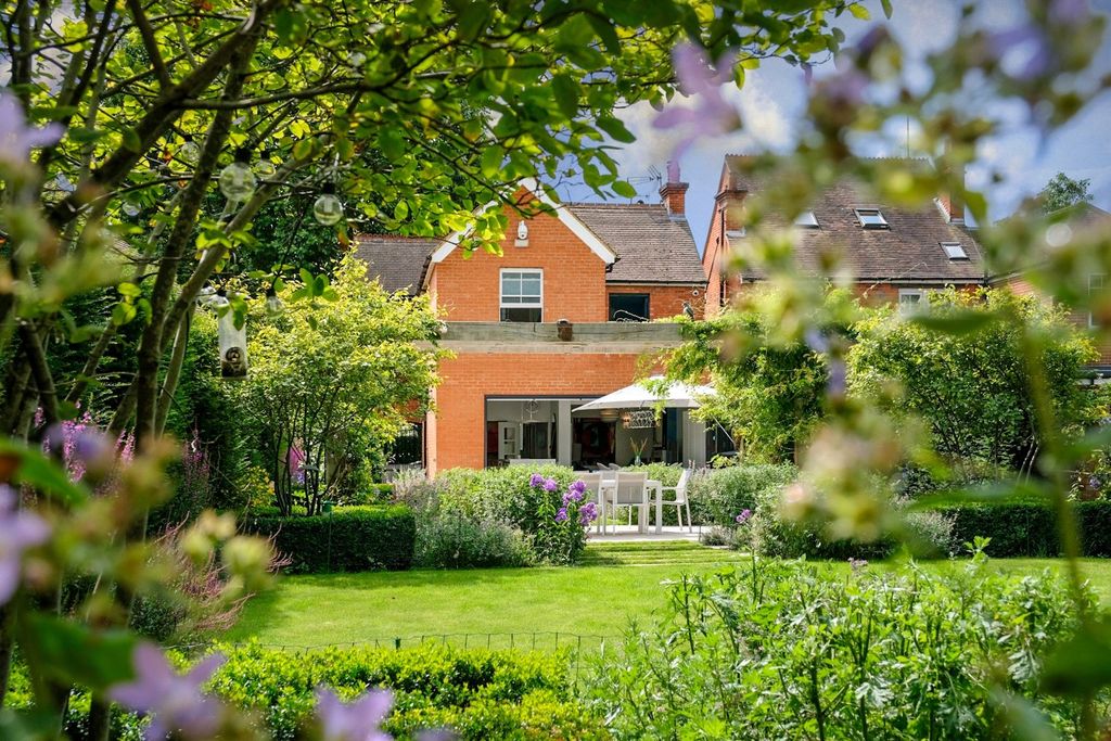 Additional image 11 of 4 bed detached house for saleNorman Avenue, Henley-On-Thames, Oxfordshire RG9