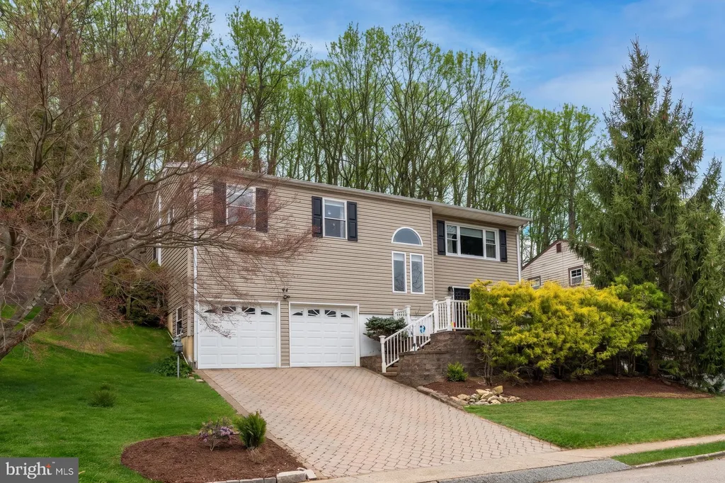 54 Highview Terrace, Dover, NJ 07801 photo 2