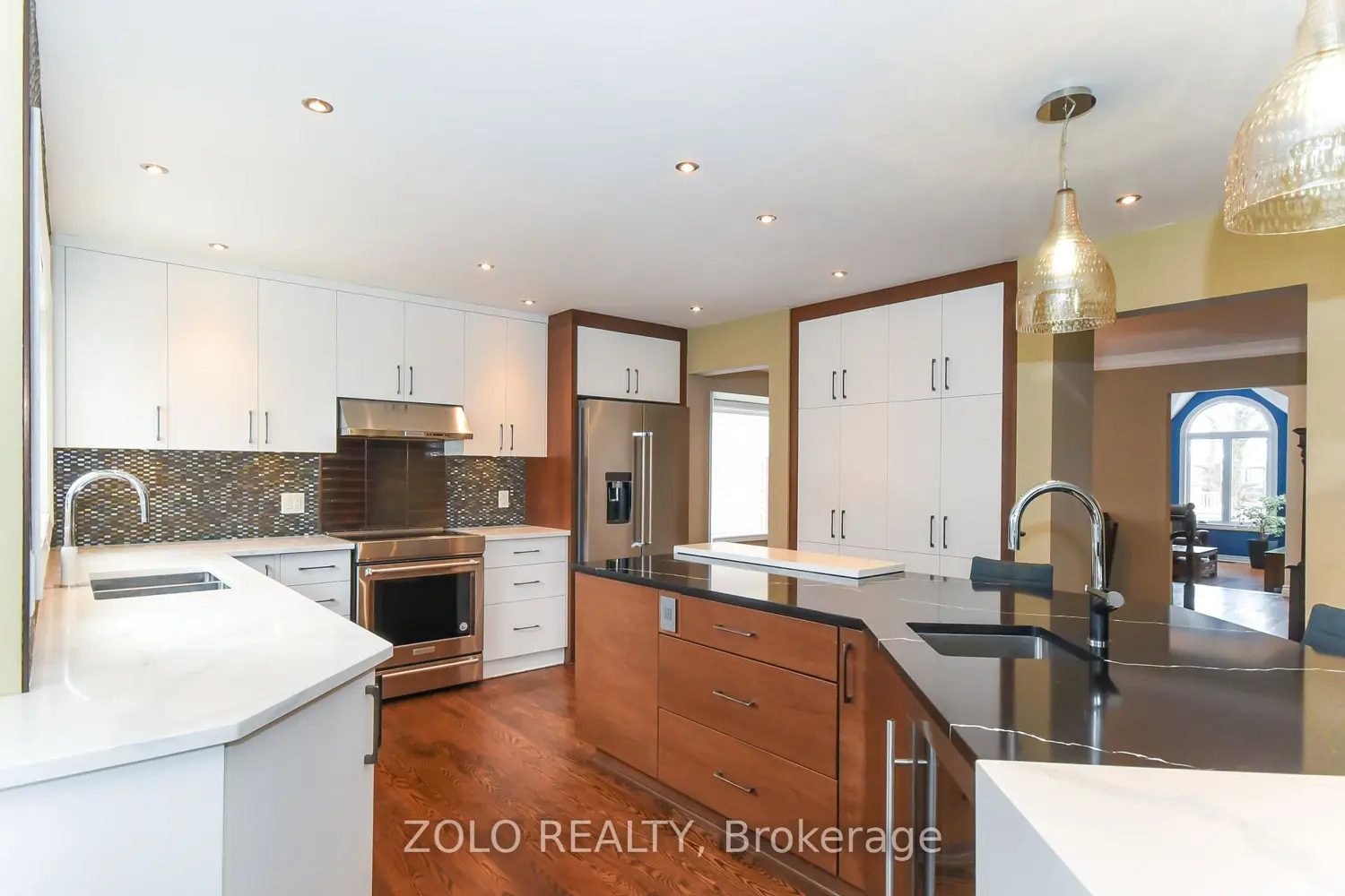 1392 Talcy Crescent photo 3