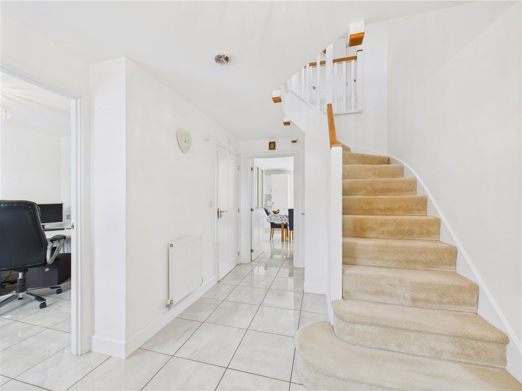 Additional image 7 of 4 bed detached house for saleField View Drive, Hessle HU13