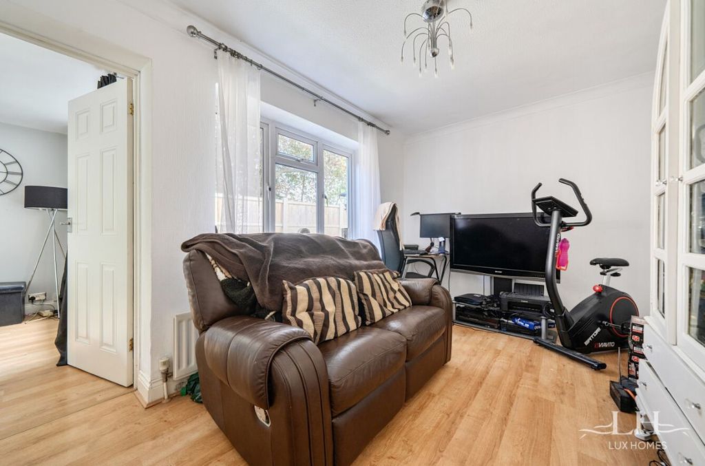 Additional image 9 of 4 bed detached house for saleRomney Chase, Emerson Park RM11