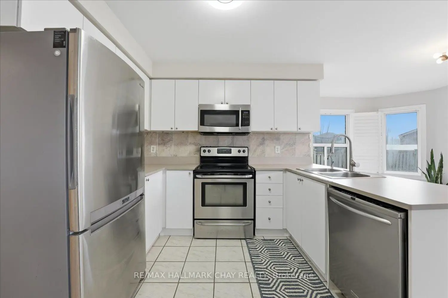 102 Esther Drive photo 4