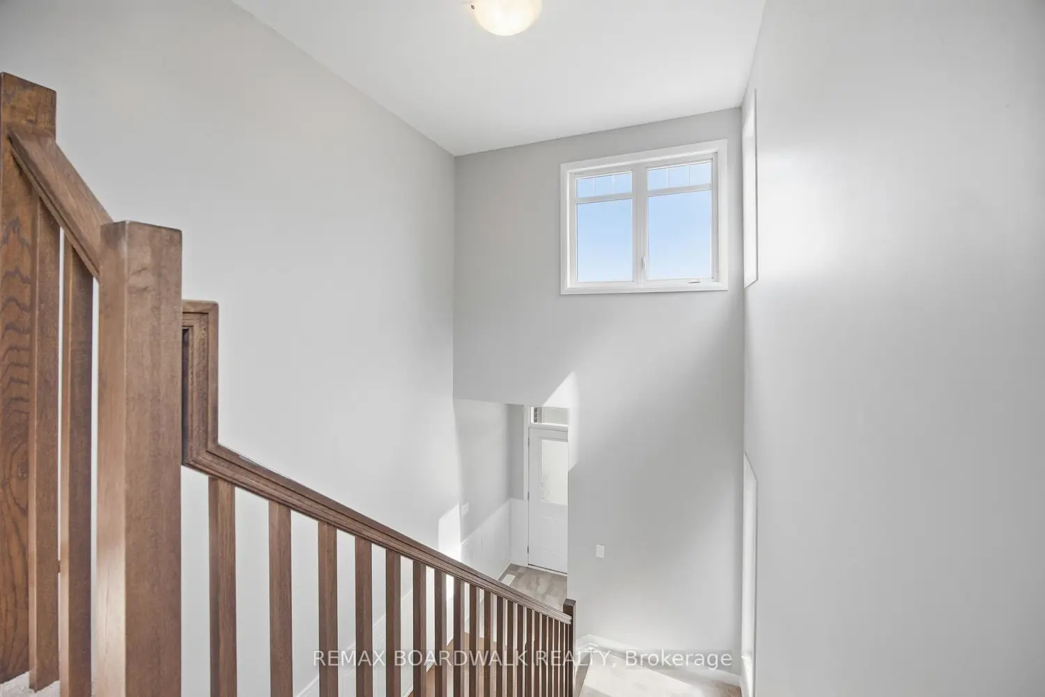 240 Boyd Street photo 2