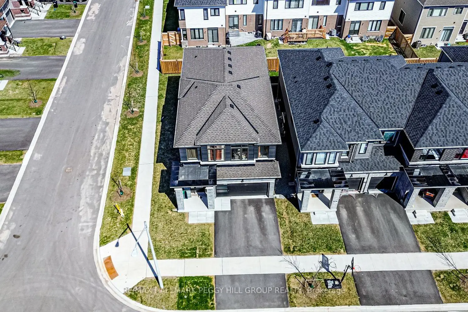 52 Durham Avenue photo 5