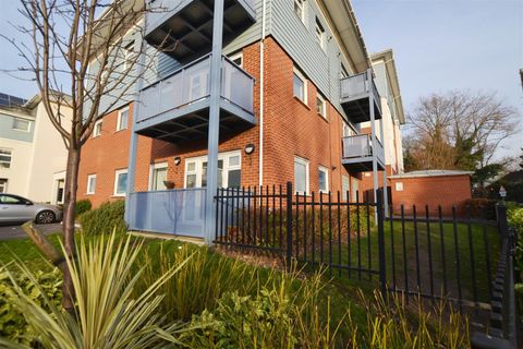Crest House, Yiewsley UB7