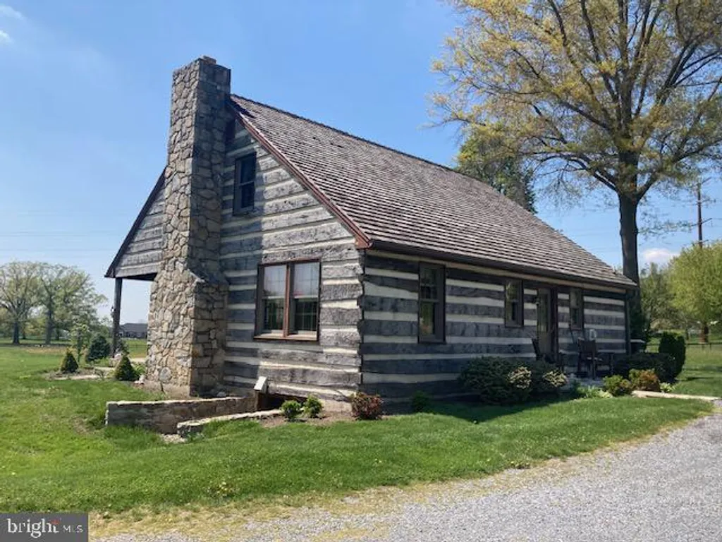 227 Lowry Road, New Holland, PA 17557