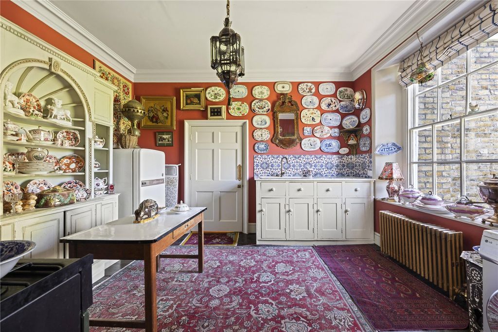 Additional image 5 of 2 bed flat for saleGarricks Villa, Hampton Court Road, Hampton, Middlesex TW12