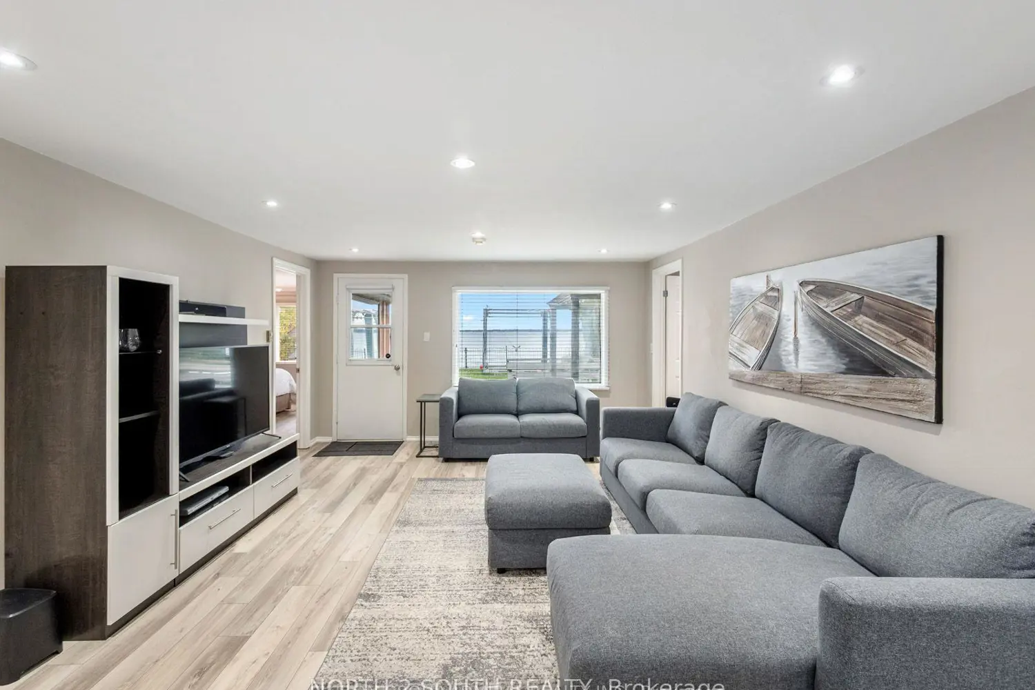 1273 Maple Road photo 4