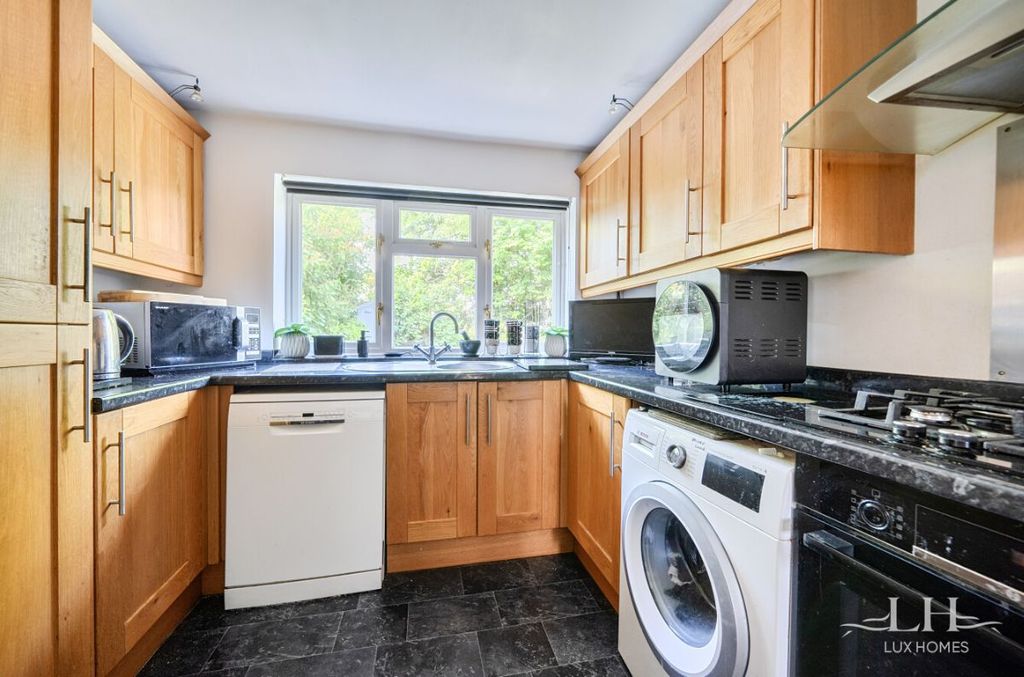 Additional image 7 of 4 bed detached house for saleRomney Chase, Emerson Park RM11