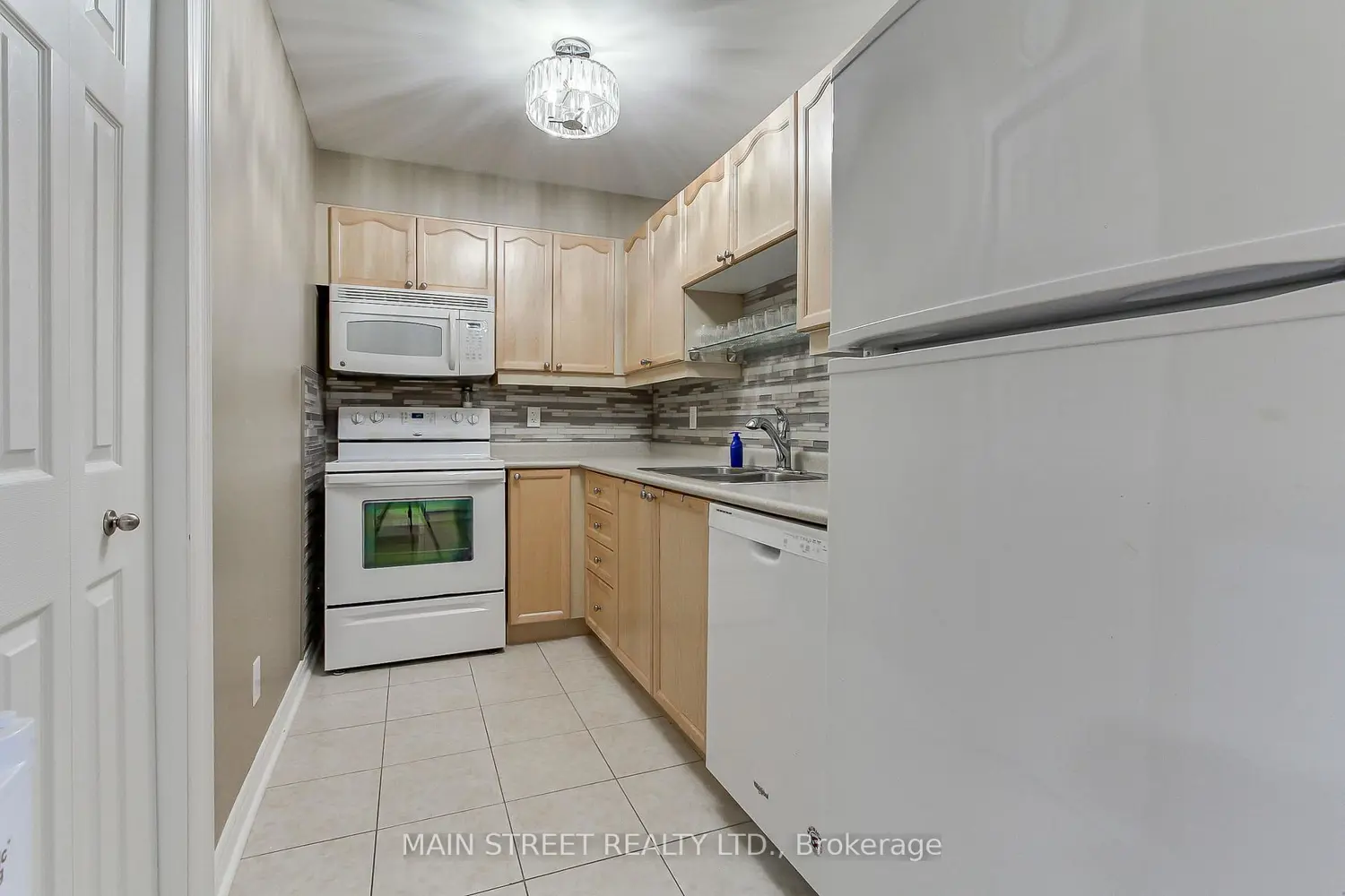 Additional image 9 of 500 Mapleview Drive 305