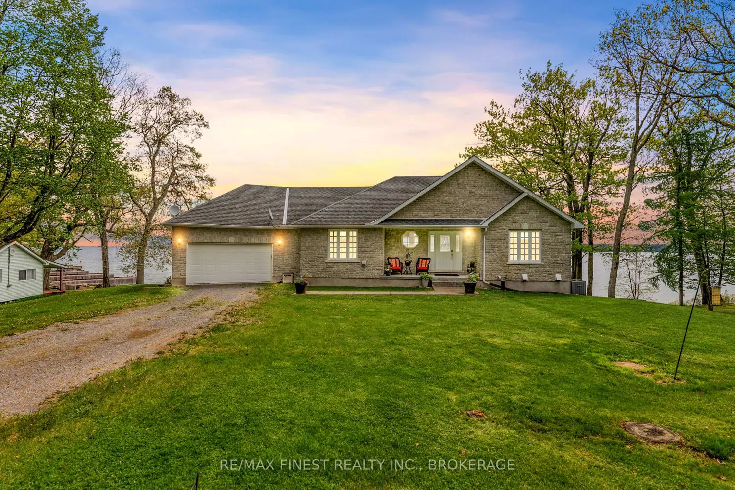 121 Hickory Lane