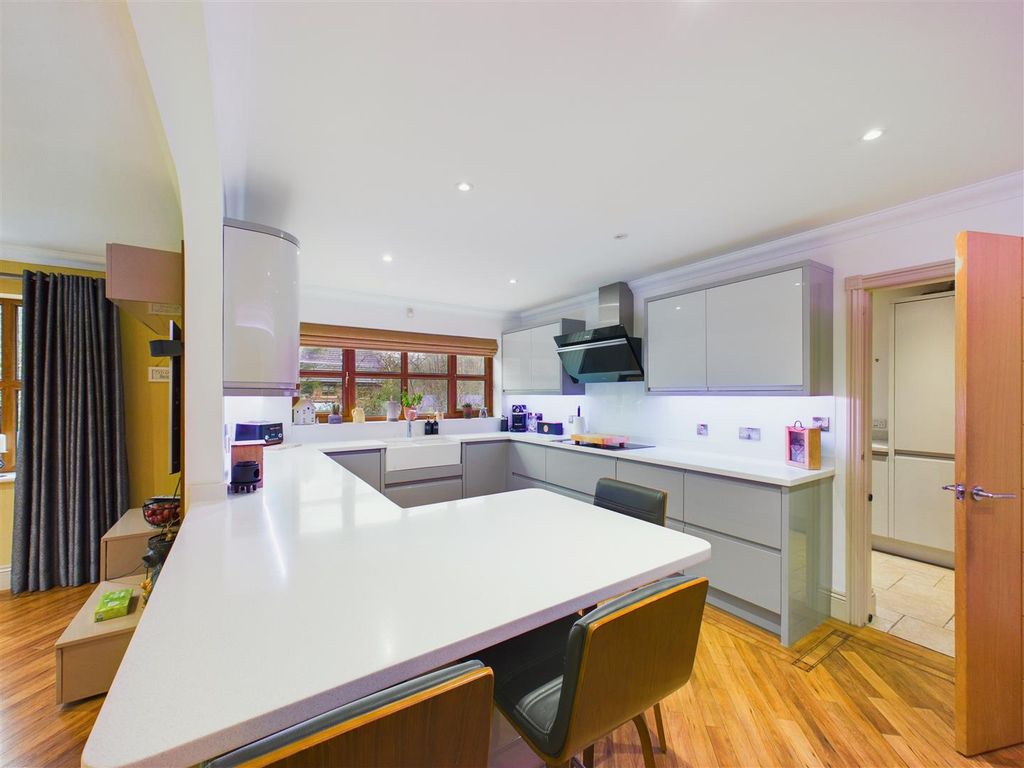 Additional image 9 of 5 bed detached house for saleHeads Lane, Hessle HU13