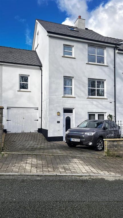 4 bed town house for saleKensington Gardens, Haverfordwest SA61