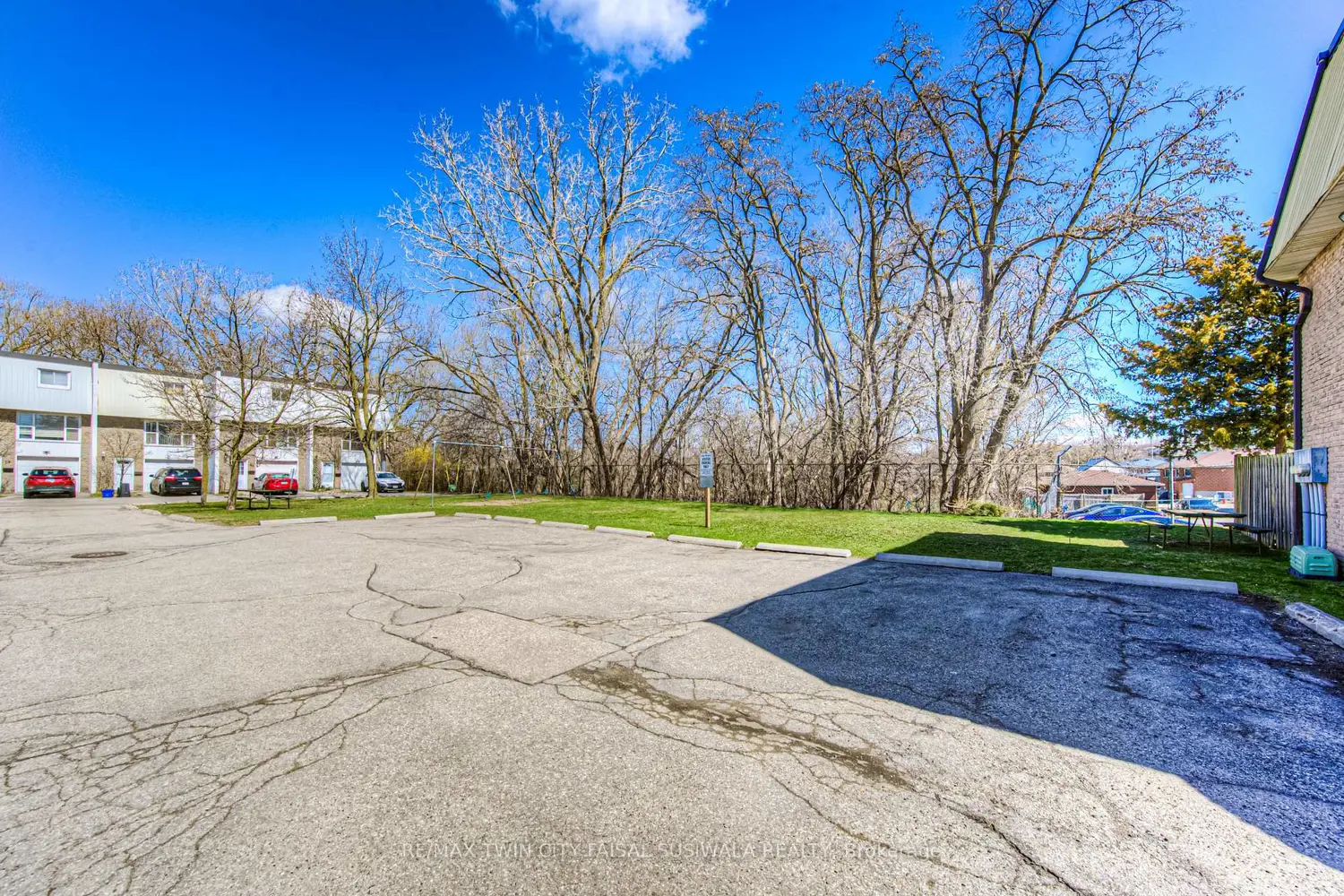 70 Morgan Avenue 6 photo 5