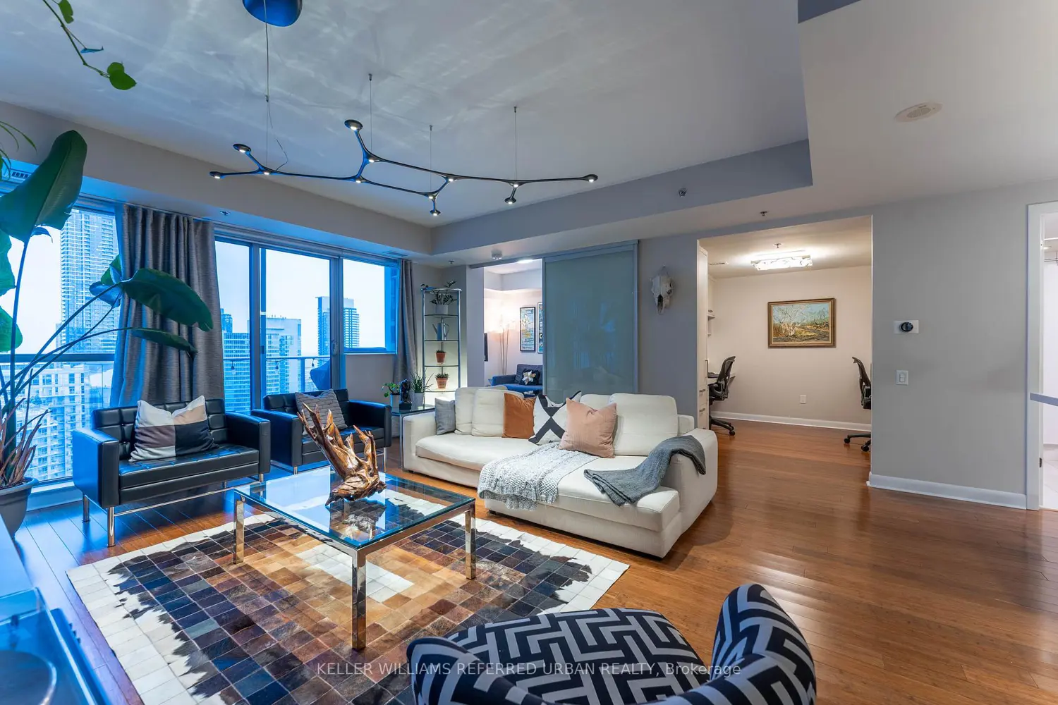 375 King Street 2903