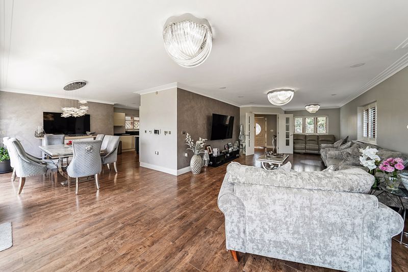 Additional image 4 of 6 bed detached house for saleWare Road, Hoddesdon EN11