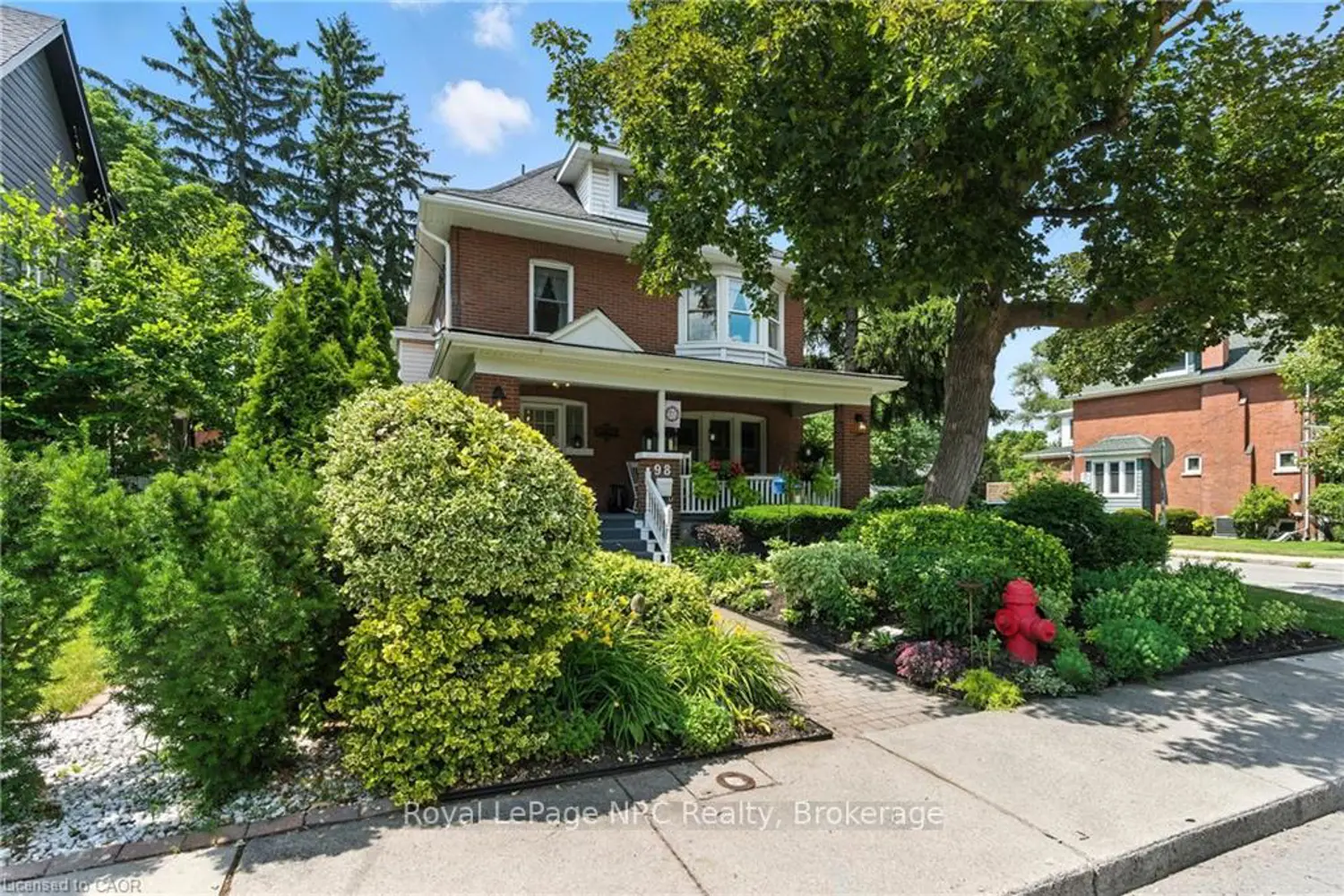 98 Kensington Avenue photo 2