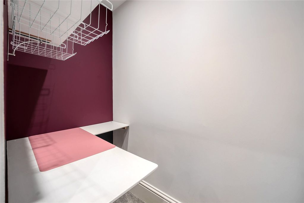 Additional image 15 of 1 bed flat for salePortsmouth Road, Hindhead, Surrey GU26