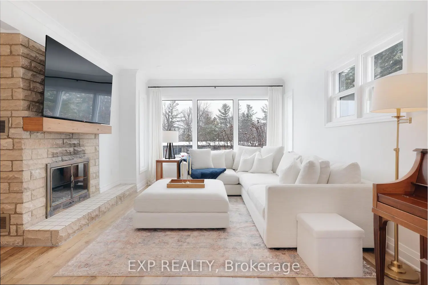 150 Stevenson Crescent photo 2