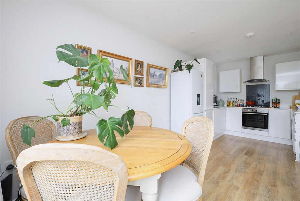 Additional image 4 of 1 bed maisonette for saleLower Hanger, Haslemere, Surrey GU27