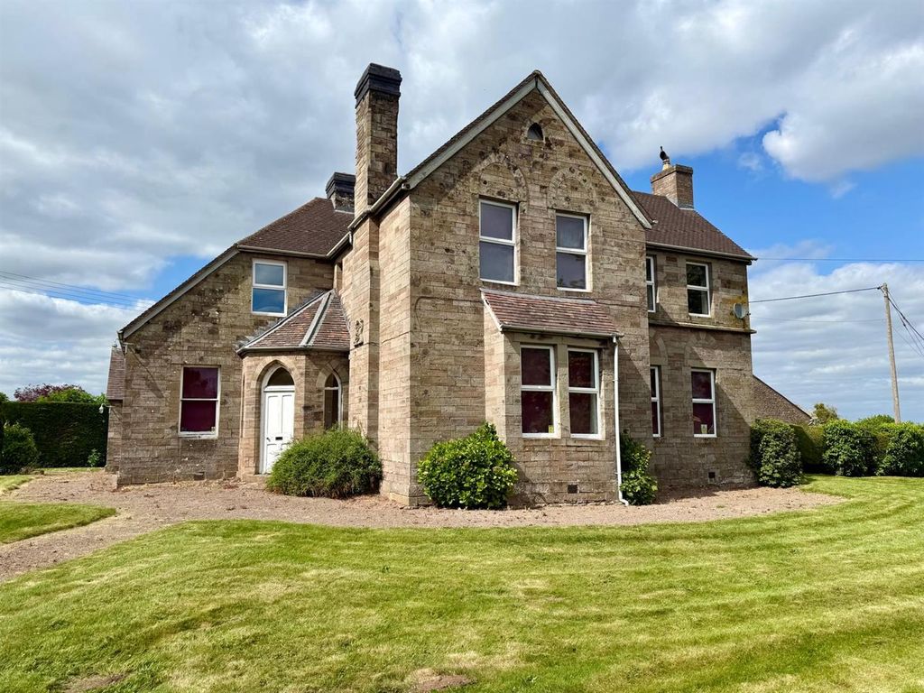 4 bed farmhouse for saleBelmont, Hereford HR2