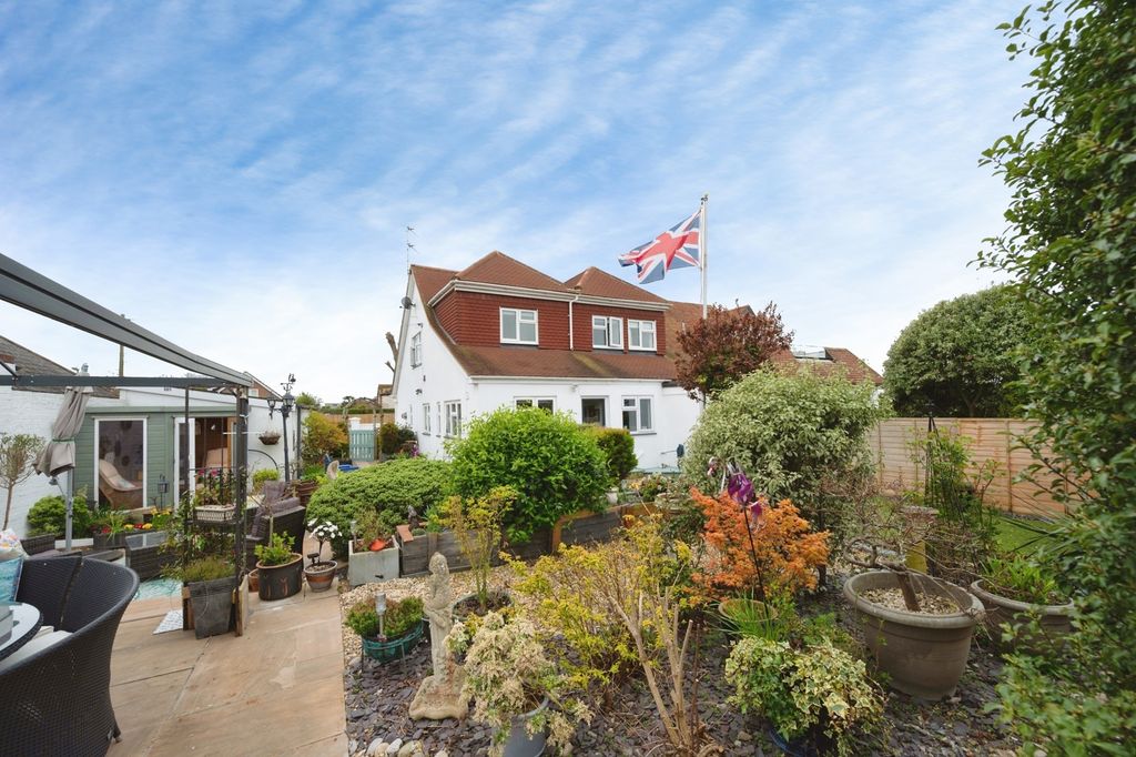 Additional image 16 of 5 bed detached house for saleHavant Road, Hayling Island, Hampshire PO11