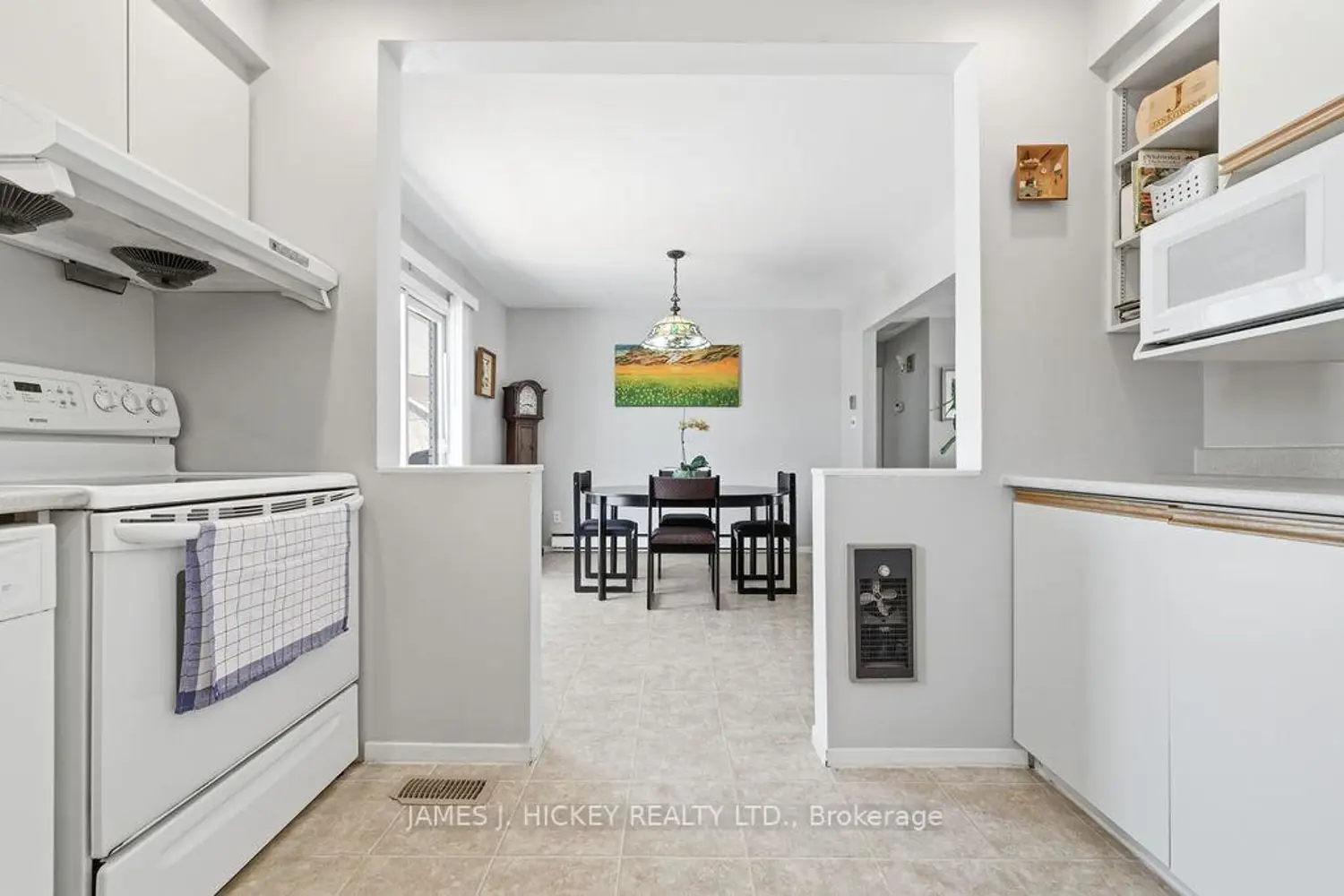 101 Frontenac Crescent photo 4