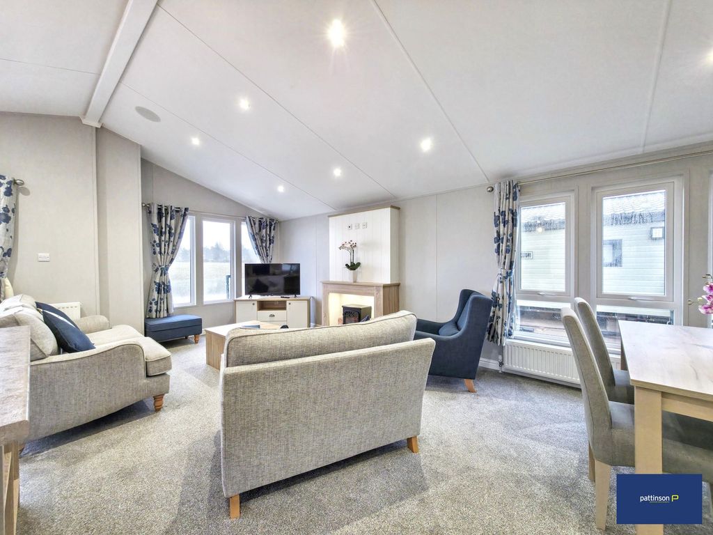 2 bed lodge for saleLowgate, Hexham NE46 photo 3