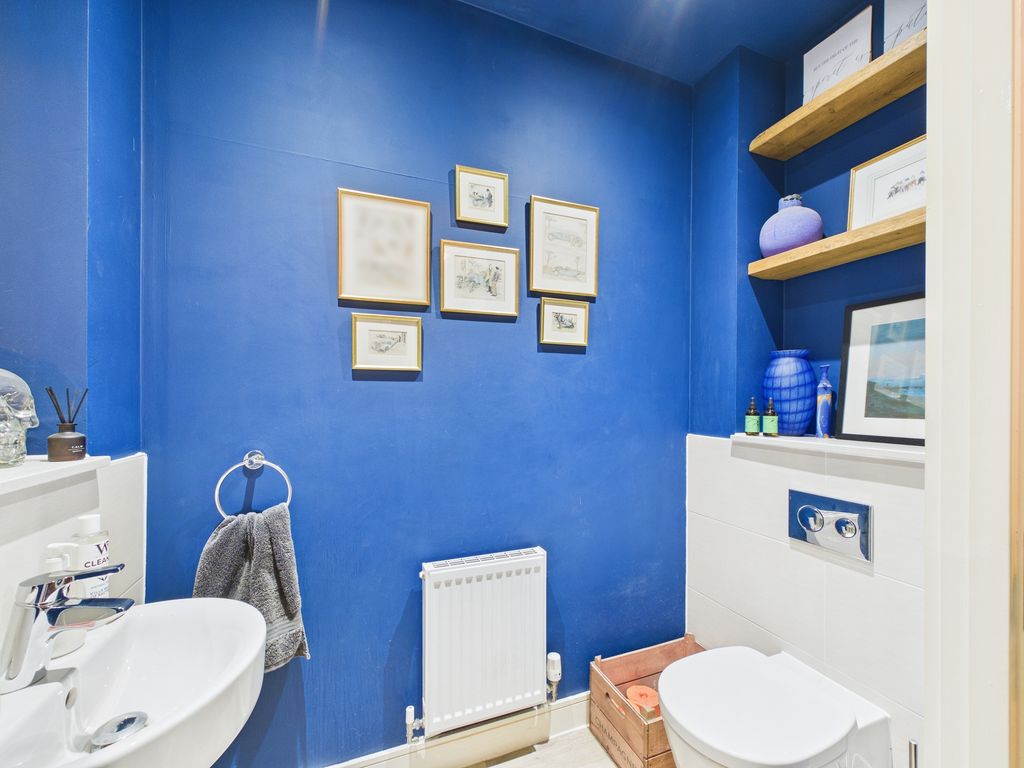 Additional image 14 of 5 bed detached house for saleTimms Close, Horsham, West Sussex RH12