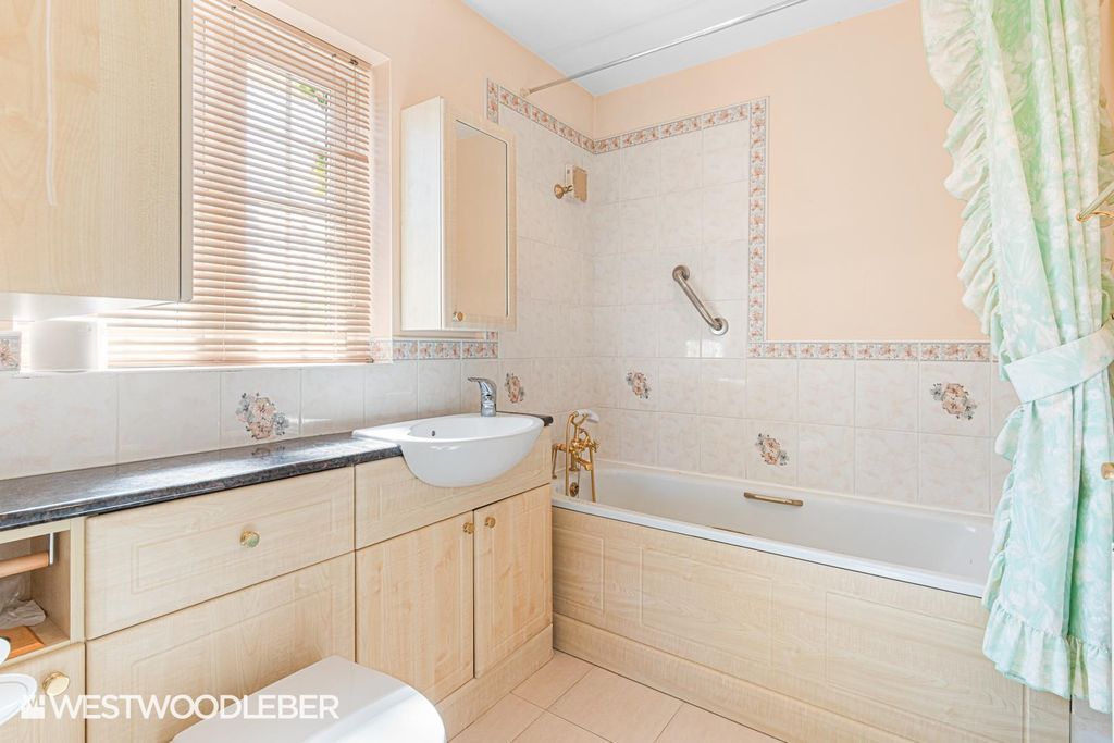 Additional image 18 of 4 bed detached house for saleEldon Road, Hoddesdon EN11