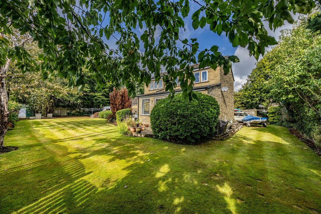 Additional image 6 of 5 bed detached house for saleLanglea Terrace, Hipperholme, Halifax HX3
