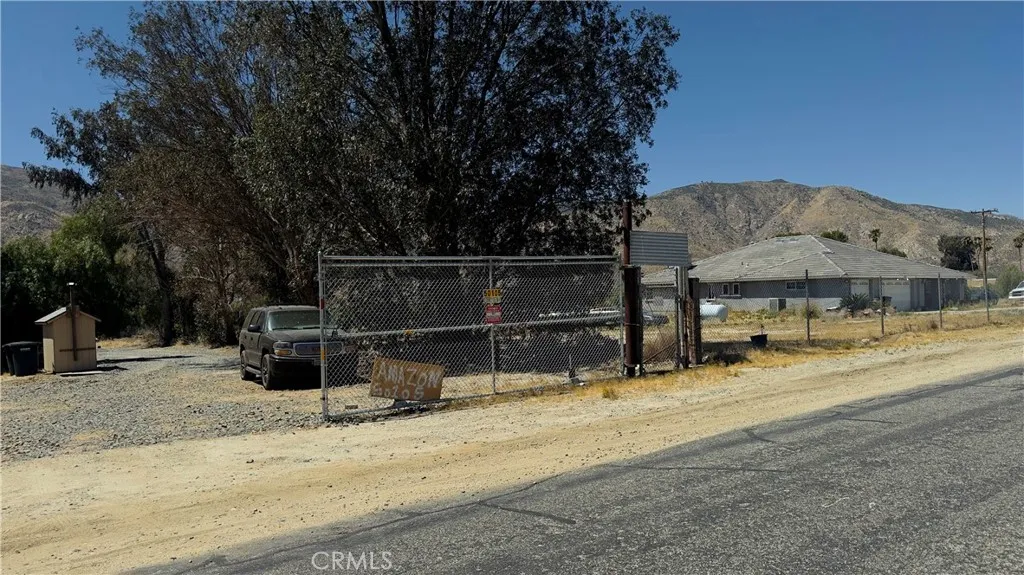 50105 Carmen Ave, Cabazon, CA 92230 photo 2