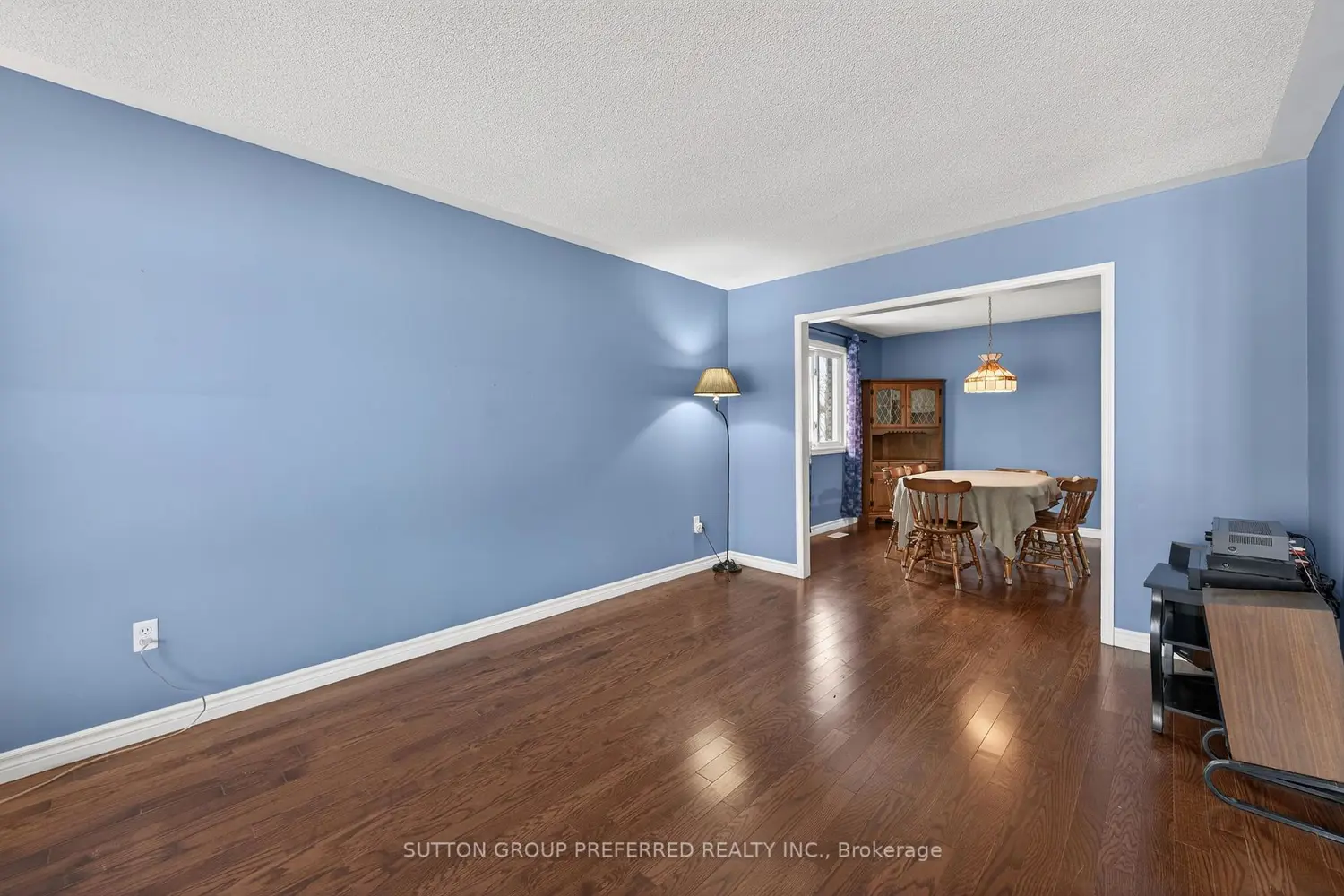 94 Kristina Crescent photo 4
