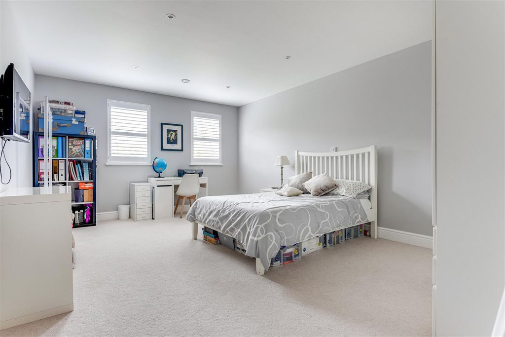 Additional image 24 of 5 bed detached house for saleWoodlands Drive, Hoddesdon EN11