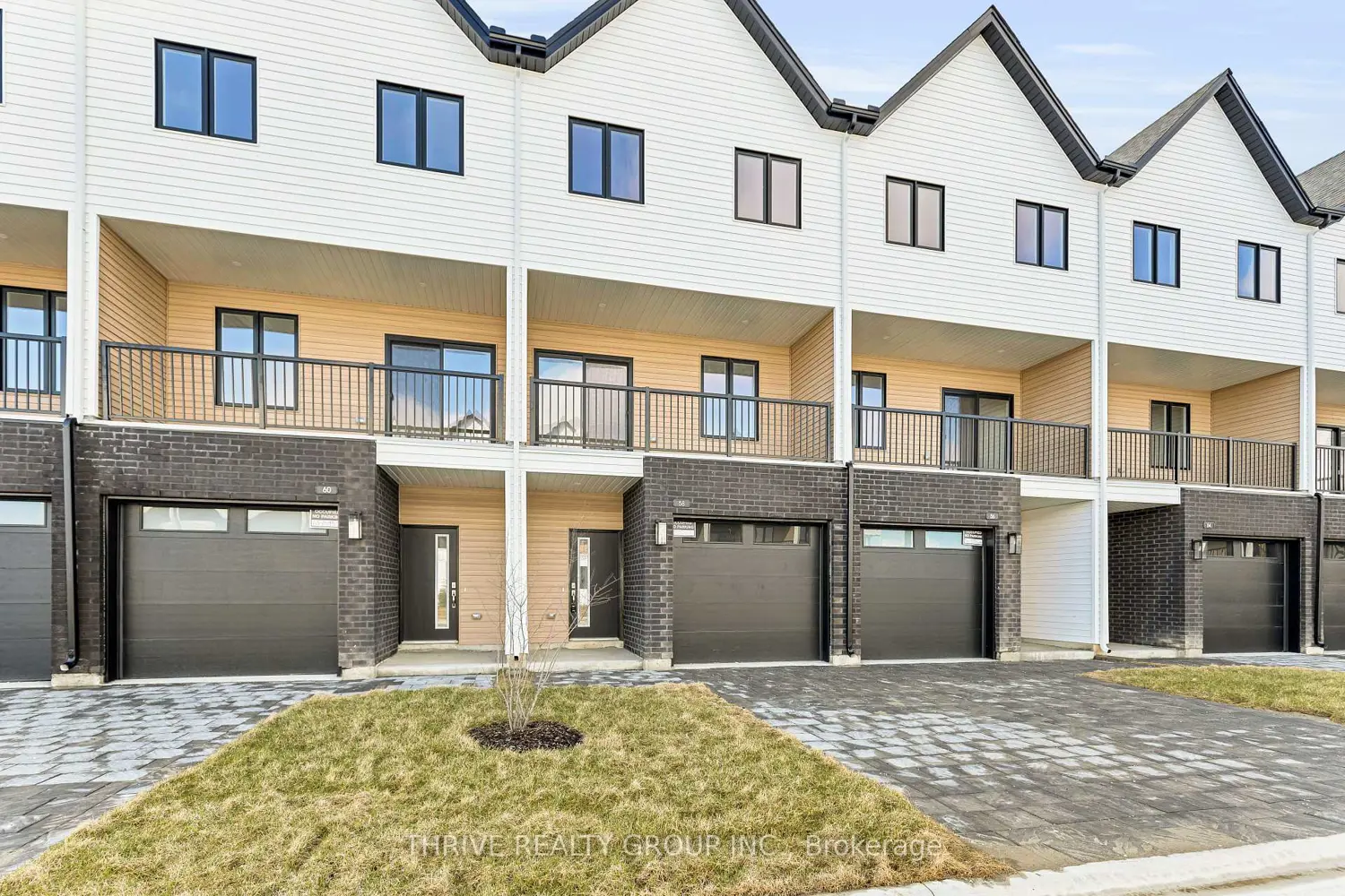 1595 Capri Crescent 72